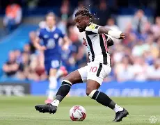 阿森纳警惕争夺一球前锋 阿森纳警惕争夺一球前锋