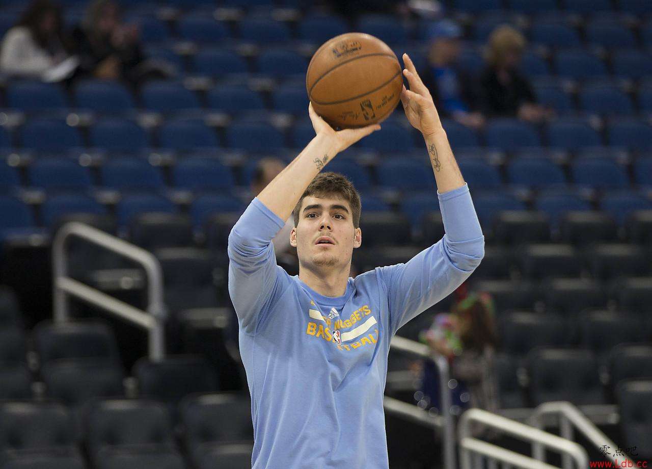 火箭签下凯尔特人前锋戴维森