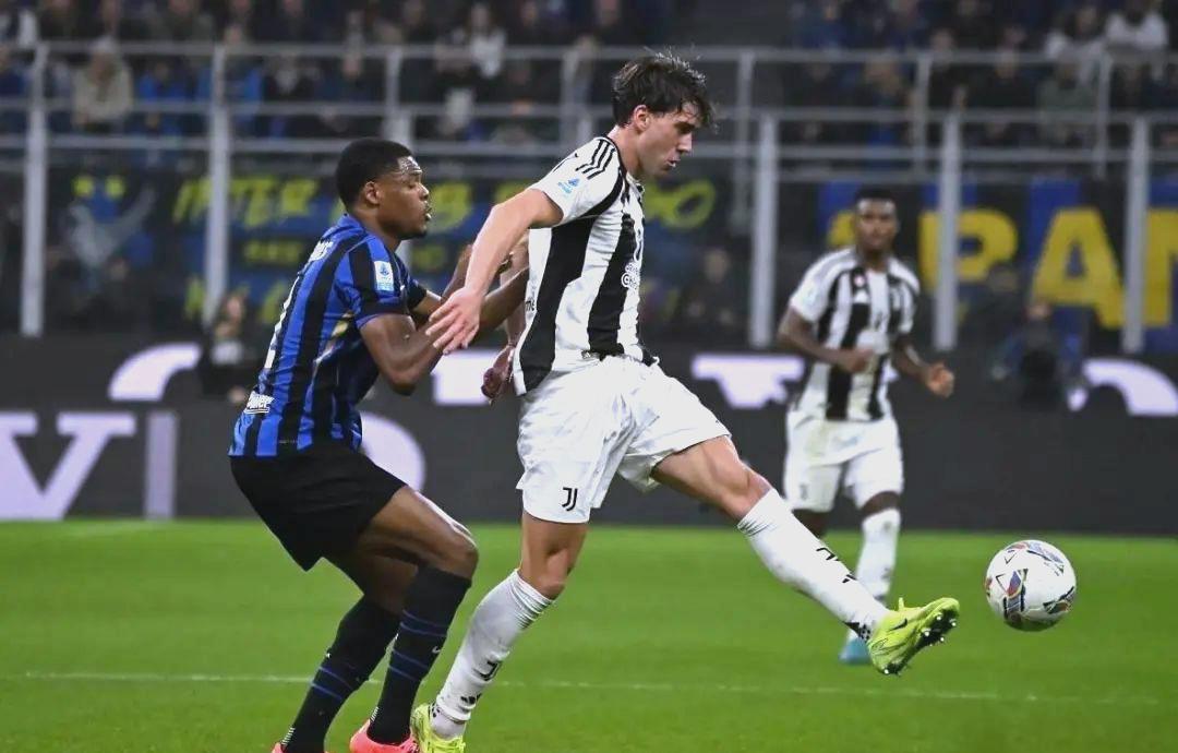 尤文图对帕尔梅