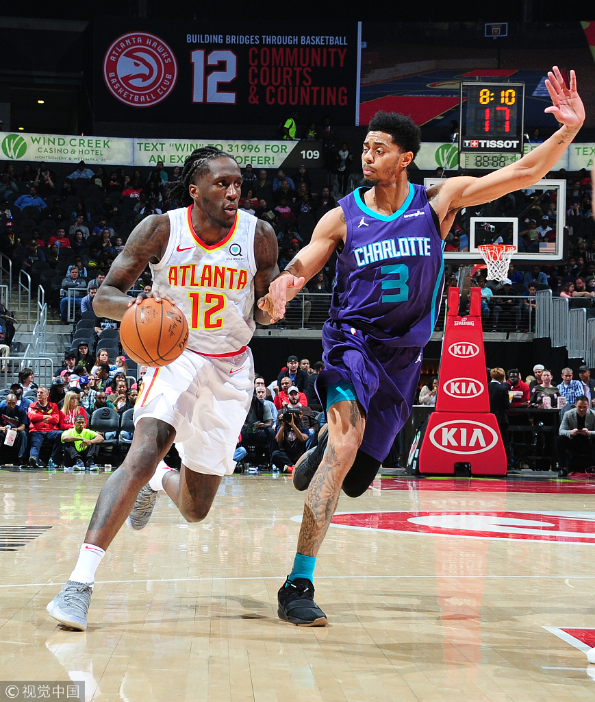 老鹰对黄蜂聚胜顽球汇 老鹰对黄蜂聚胜顽球汇